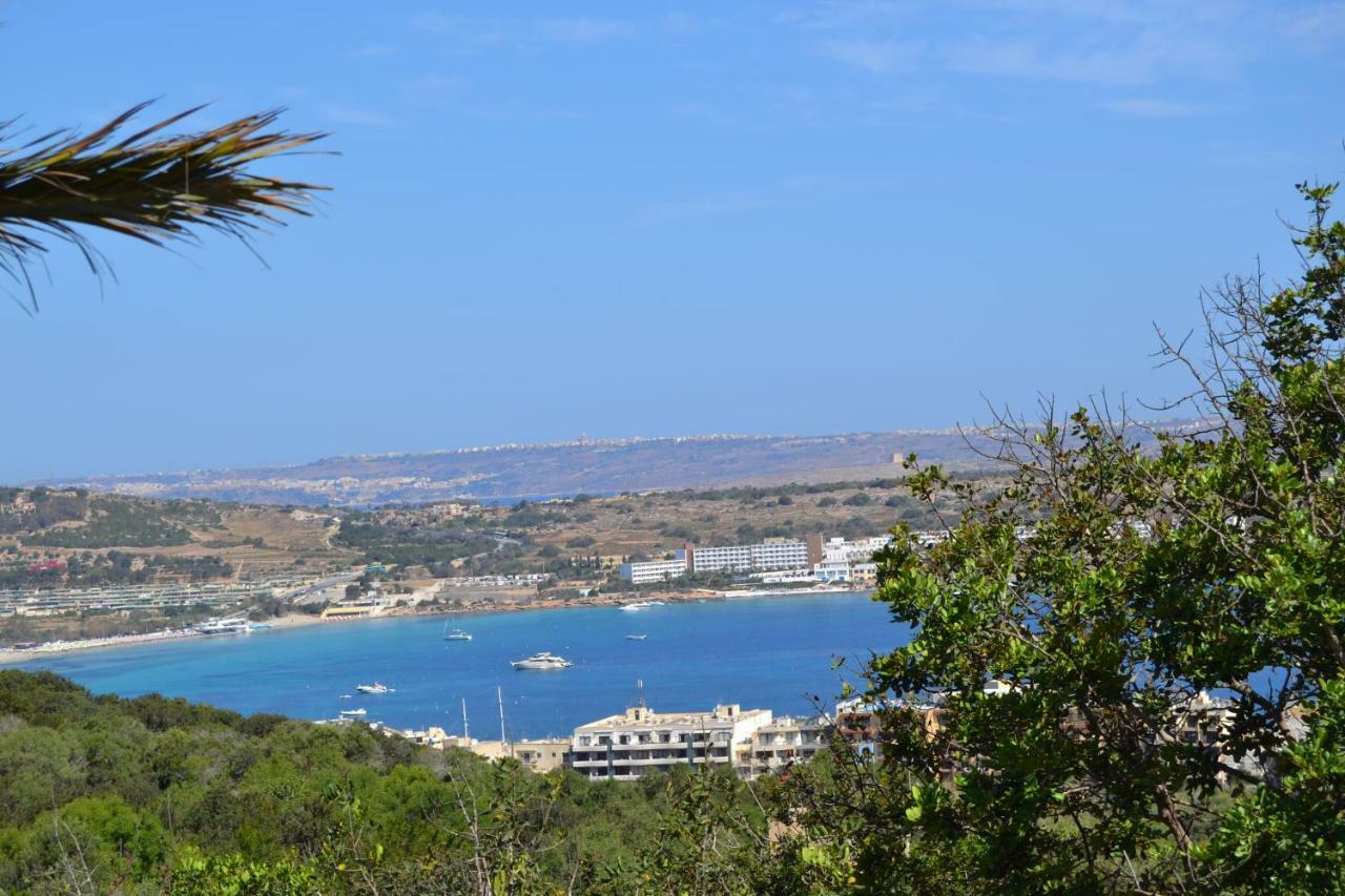 Mellieha Town Centre Bright & Spacious 3 Bedroom Apartment Buitenkant foto