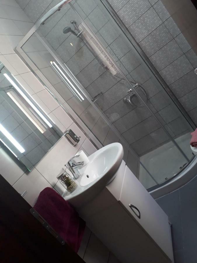Mellieha Town Centre Bright & Spacious 3 Bedroom Apartment Buitenkant foto
