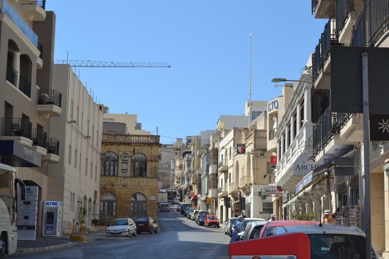 Mellieha Town Centre Bright & Spacious 3 Bedroom Apartment Buitenkant foto